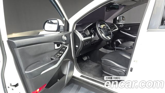 KG Mobility (SsangYong) Style Korando C 2.2 RX 2WD High DLX 2017 — фото 10