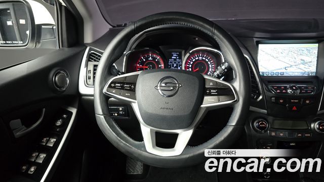 KG Mobility (SsangYong) Style Korando C 2.2 RX 2WD High DLX 2017 — фото 16