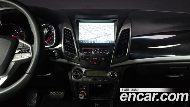 KG Mobility (SsangYong) Style Korando C 2.2 RX 2WD High DLX 2017 — фото 21