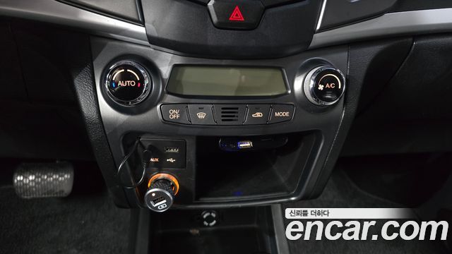 KG Mobility (SsangYong) Style Korando C 2.2 RX 2WD High DLX 2017 — фото 23