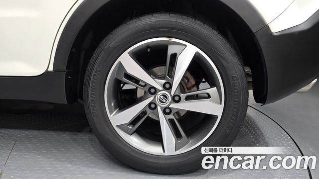 KG Mobility (SsangYong) Style Korando C 2.2 RX 2WD High DLX 2017 — фото 27