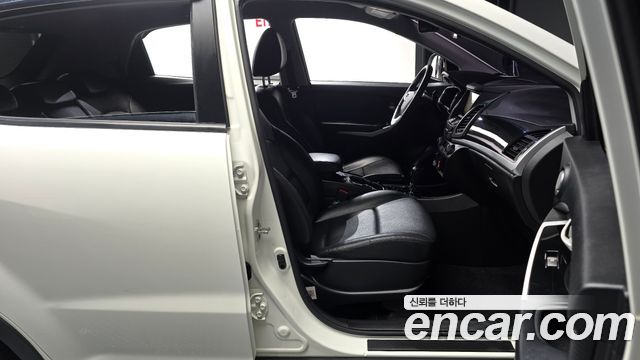 KG Mobility (SsangYong) Style Korando C 2.2 RX 2WD High DLX 2017 — фото 32
