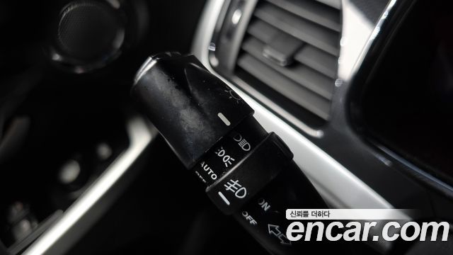 KG Mobility (SsangYong) Style Korando C 2.2 RX 2WD High DLX 2017 — фото 34