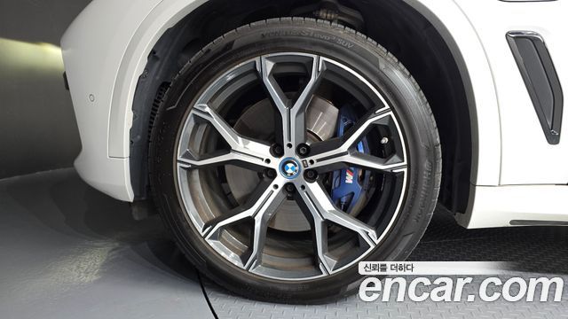 BMW X5 (G05) xDrive 45e M Sport 2022 — фото 5