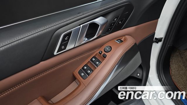 BMW X5 (G05) xDrive 45e M Sport 2022 — фото 28