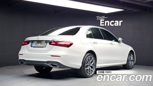 Mercedes-Benz E-Class (W213) E220d 4MATIC AMG Line 2022 — фото 2