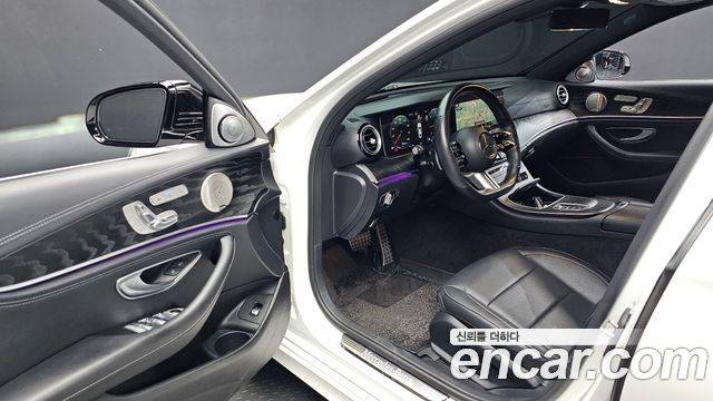 Mercedes-Benz E-Class (W213) E220d 4MATIC AMG Line 2022 — фото 10
