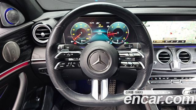 Mercedes-Benz E-Class (W213) E220d 4MATIC AMG Line 2022 — фото 13