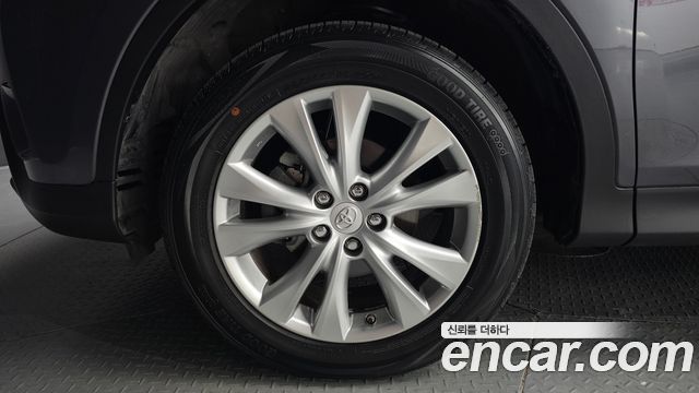 Toyota RAV4 2.5 2WD 4th 2015 — фото 5