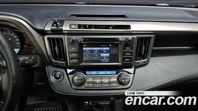 Toyota RAV4 2.5 2WD 4th 2015 — фото 18