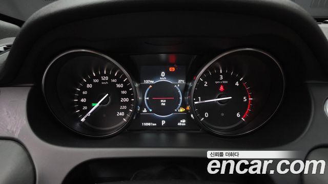 Land Rover Discovery Sport 2.0 TD4 HSE Luxury 2017 — фото 8