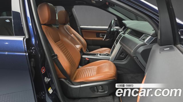 Land Rover Discovery Sport 2.0 TD4 HSE Luxury 2017 — фото 11