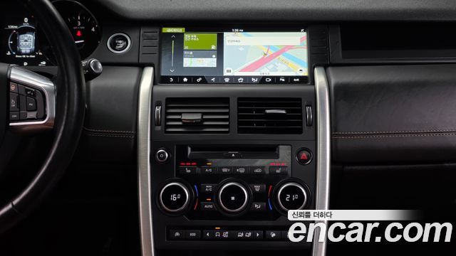 Land Rover Discovery Sport 2.0 TD4 HSE Luxury 2017 — фото 14