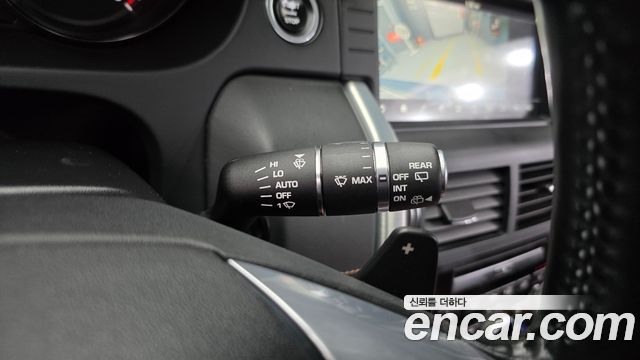 Land Rover Discovery Sport 2.0 TD4 HSE Luxury 2017 — фото 17
