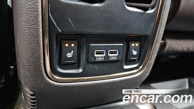 Jeep Grand Cherokee 3.0 Diesel Overland Summit WK2 2016 — фото 19