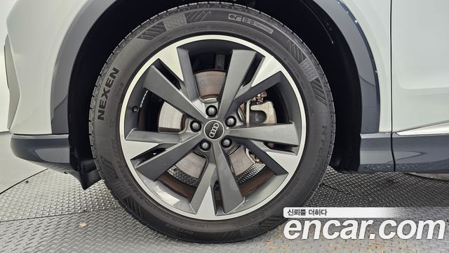 Audi Q4 e-tron (F4) 40 Premium 2023 — фото 5