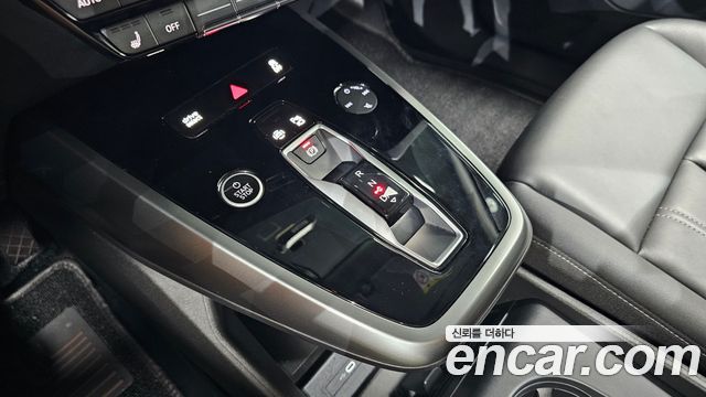 Audi Q4 e-tron (F4) 40 Premium 2023 — фото 9