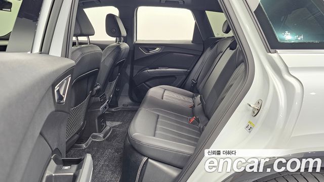 Audi Q4 e-tron (F4) 40 Premium 2023 — фото 11