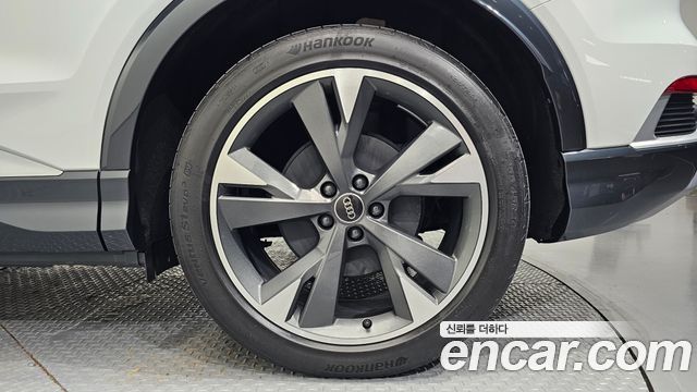 Audi Q4 e-tron (F4) 40 Premium 2023 — фото 21