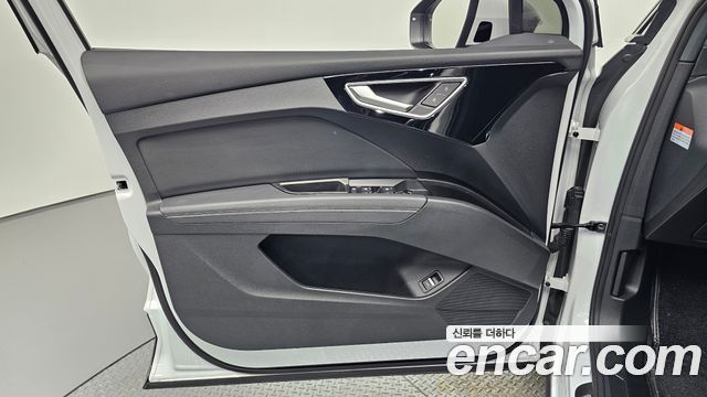 Audi Q4 e-tron (F4) 40 Premium 2023 — фото 24