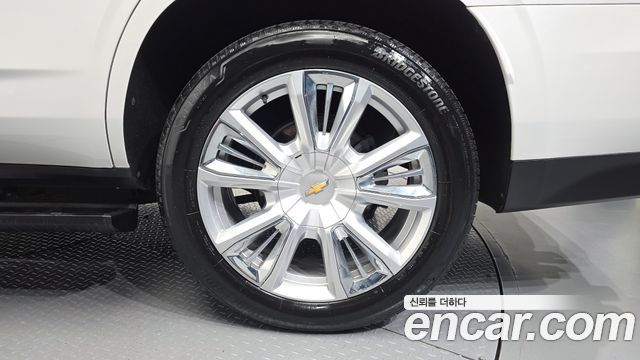 Chevrolet Tahoe 6.2 Dark Knight 4WD 2022 — фото 27