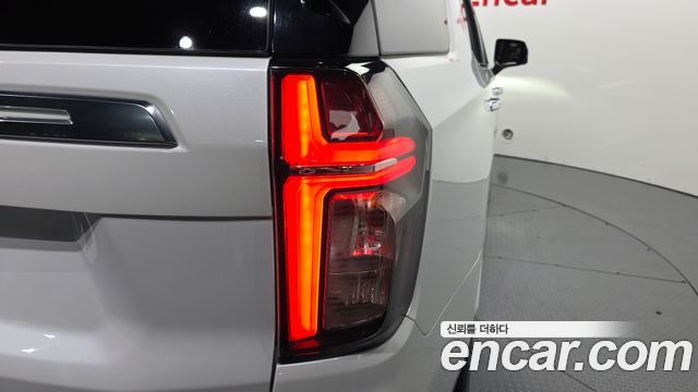 Chevrolet Tahoe 6.2 Dark Knight 4WD 2022 — фото 29