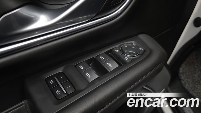 Chevrolet Tahoe 6.2 Dark Knight 4WD 2022 — фото 38