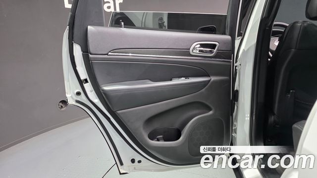 Jeep Grand Cherokee 3.6 Limited WK2 2018 — фото 25