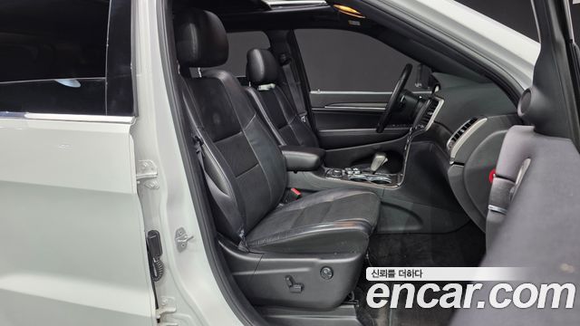 Jeep Grand Cherokee 3.6 Limited WK2 2018 — фото 26