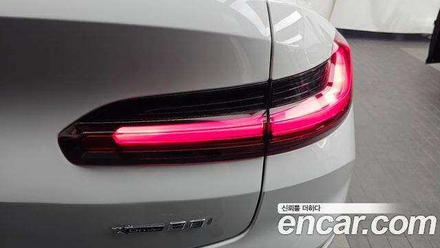 BMW X4 (G02) xDrive20i xLine 2022 — фото 29