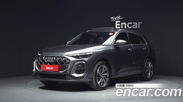 Audi Q5 (80A) 40 TFSI Quattro S Line 2025 — фото 1