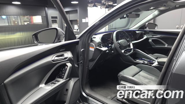 Audi Q5 (80A) 40 TFSI Quattro S Line 2025 — фото 10