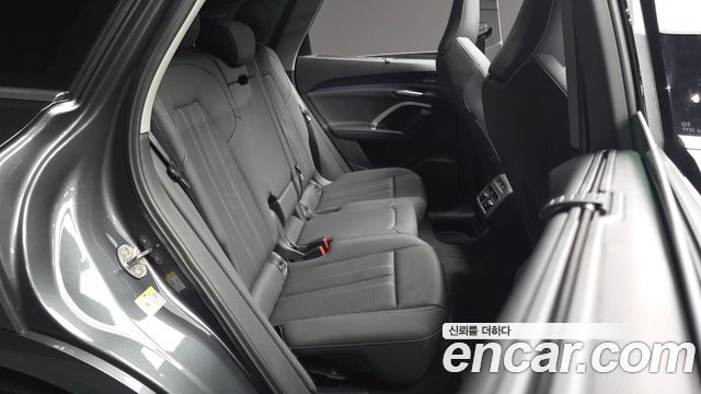 Audi Q5 (80A) 40 TFSI Quattro S Line 2025 — фото 12
