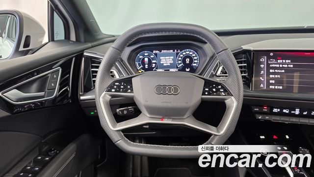 Audi Q4 e-tron (F4) 45 Sportback 2025 — фото 13