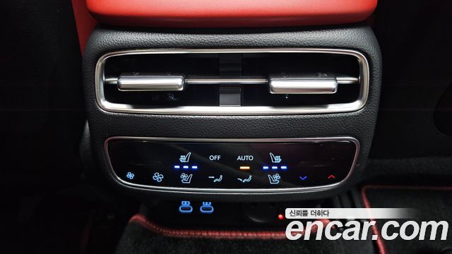 Genesis GV70 3.5T Gasoline AWD 2025 — фото 18