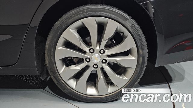 Chevrolet Malibu 2.0 Turbo LTZ Premium 2017 — фото 21