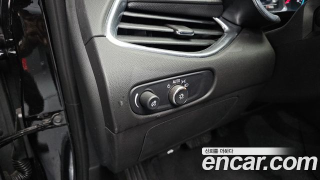 Chevrolet Malibu 2.0 Turbo LTZ Premium 2017 — фото 30