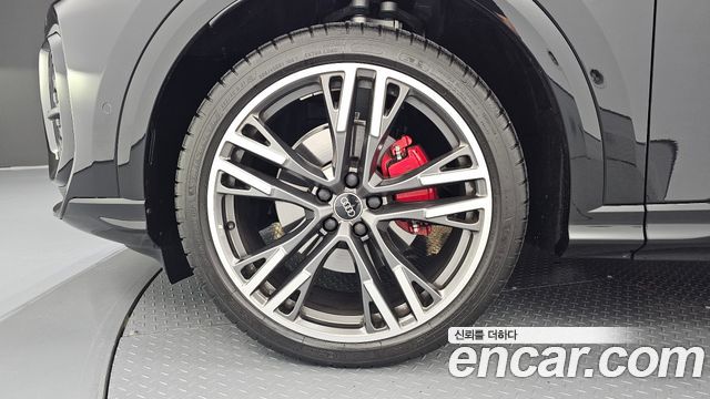 Audi Q5 (80A) 45 TFSI Quattro Sportback S Line Black Edition 2025 — фото 5