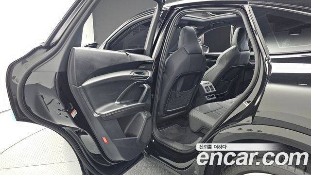 Audi Q5 (80A) 45 TFSI Quattro Sportback S Line Black Edition 2025 — фото 12
