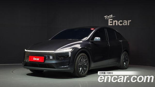 Tesla Model Y L Long Range AWD