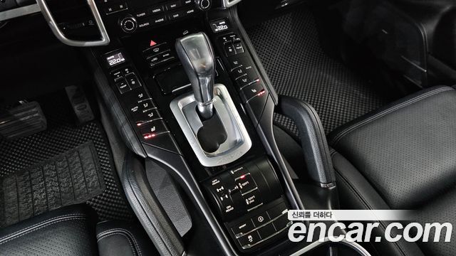 Porsche Cayenne 3.0 Diesel Platium Edition 958 2017 — фото 9