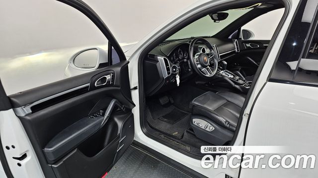 Porsche Cayenne 3.0 Diesel Platium Edition 958 2017 — фото 10