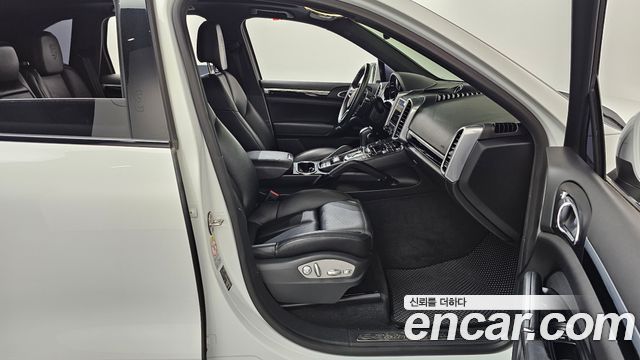 Porsche Cayenne 3.0 Diesel Platium Edition 958 2017 — фото 11