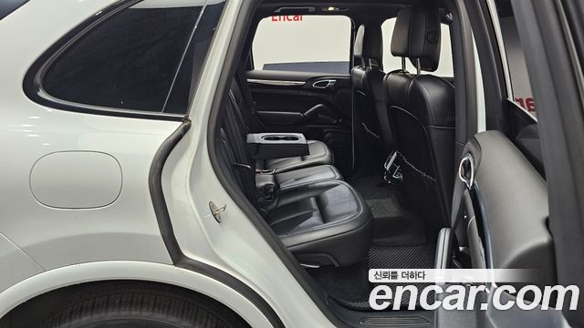 Porsche Cayenne 3.0 Diesel Platium Edition 958 2017 — фото 12