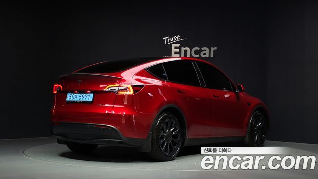 Tesla Model Y Long Range AWD 2024 — фото 2