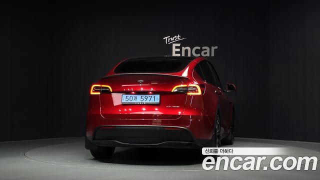 Tesla Model Y Long Range AWD 2024 — фото 4