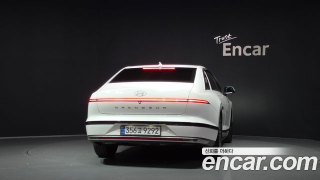 Hyundai Grandeur (GN7) 3.5 LPG 2WD (Taxi) Deluxe 2023 — фото 4