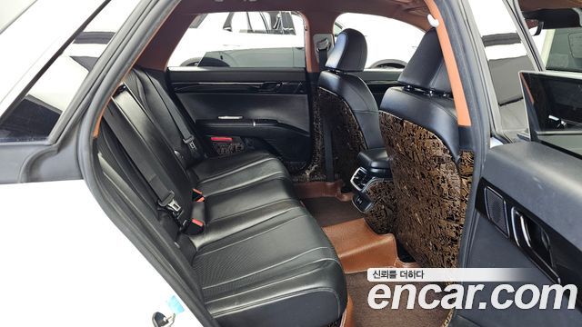 Hyundai Grandeur (GN7) 3.5 LPG 2WD (Taxi) Deluxe 2023 — фото 16
