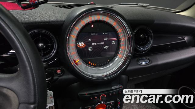 MINI Cooper D Standard 2nd 2013 — фото 14