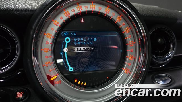 MINI Cooper D Standard 2nd 2013 — фото 16